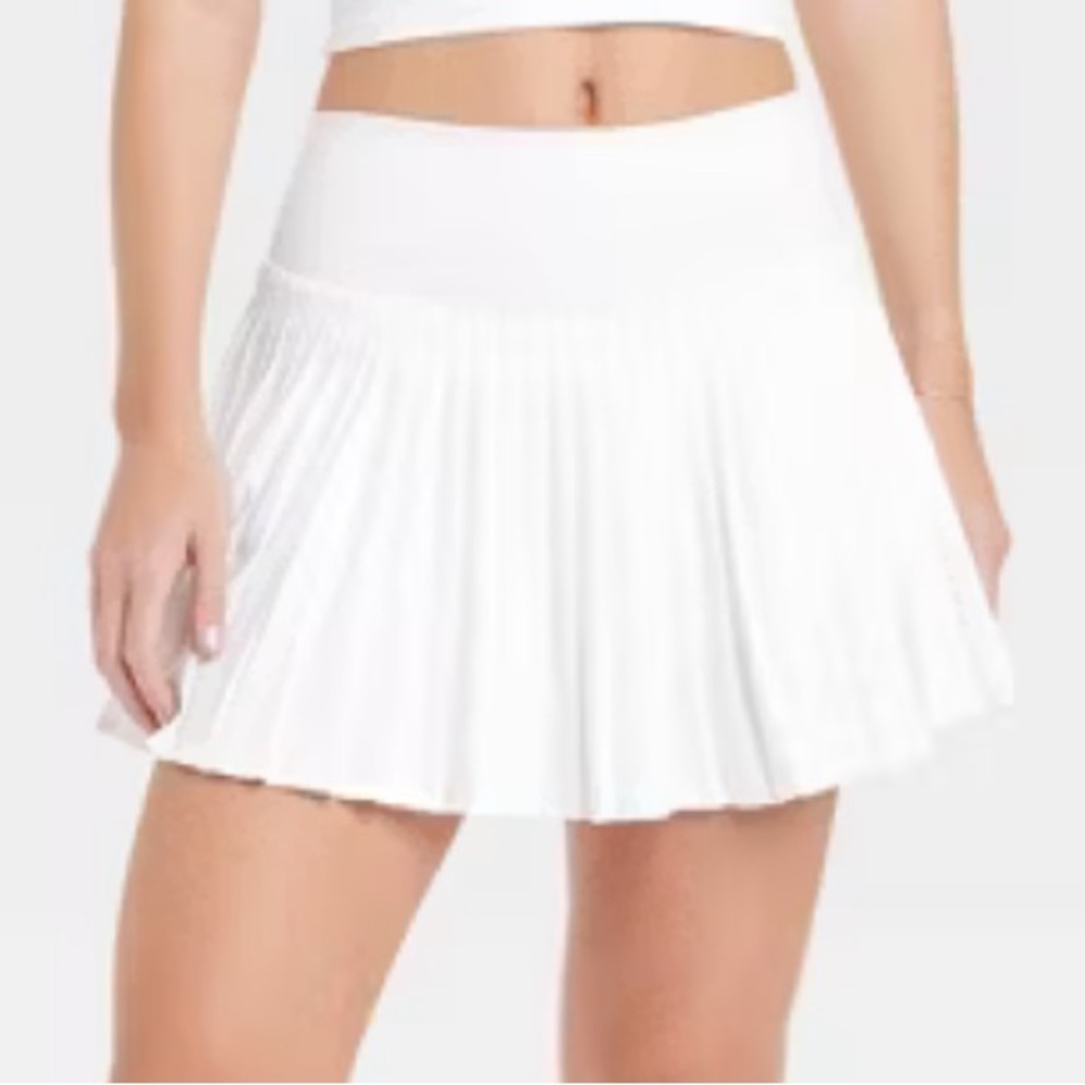 All in Motion White Pleated Skort